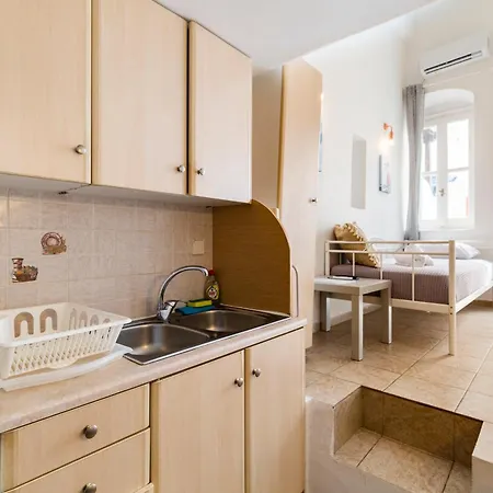 Elenitas In Appartement